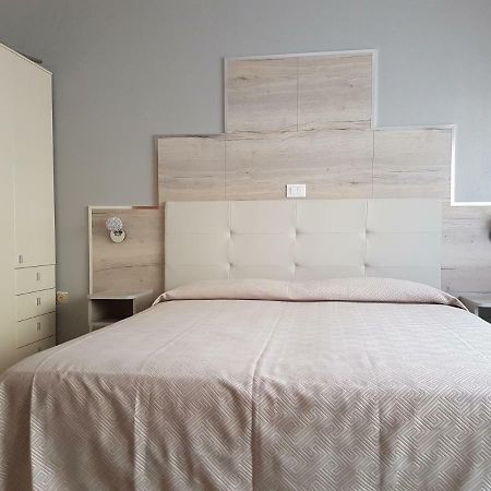 Albergo Paris سوتّومارينا المظهر الخارجي الصورة