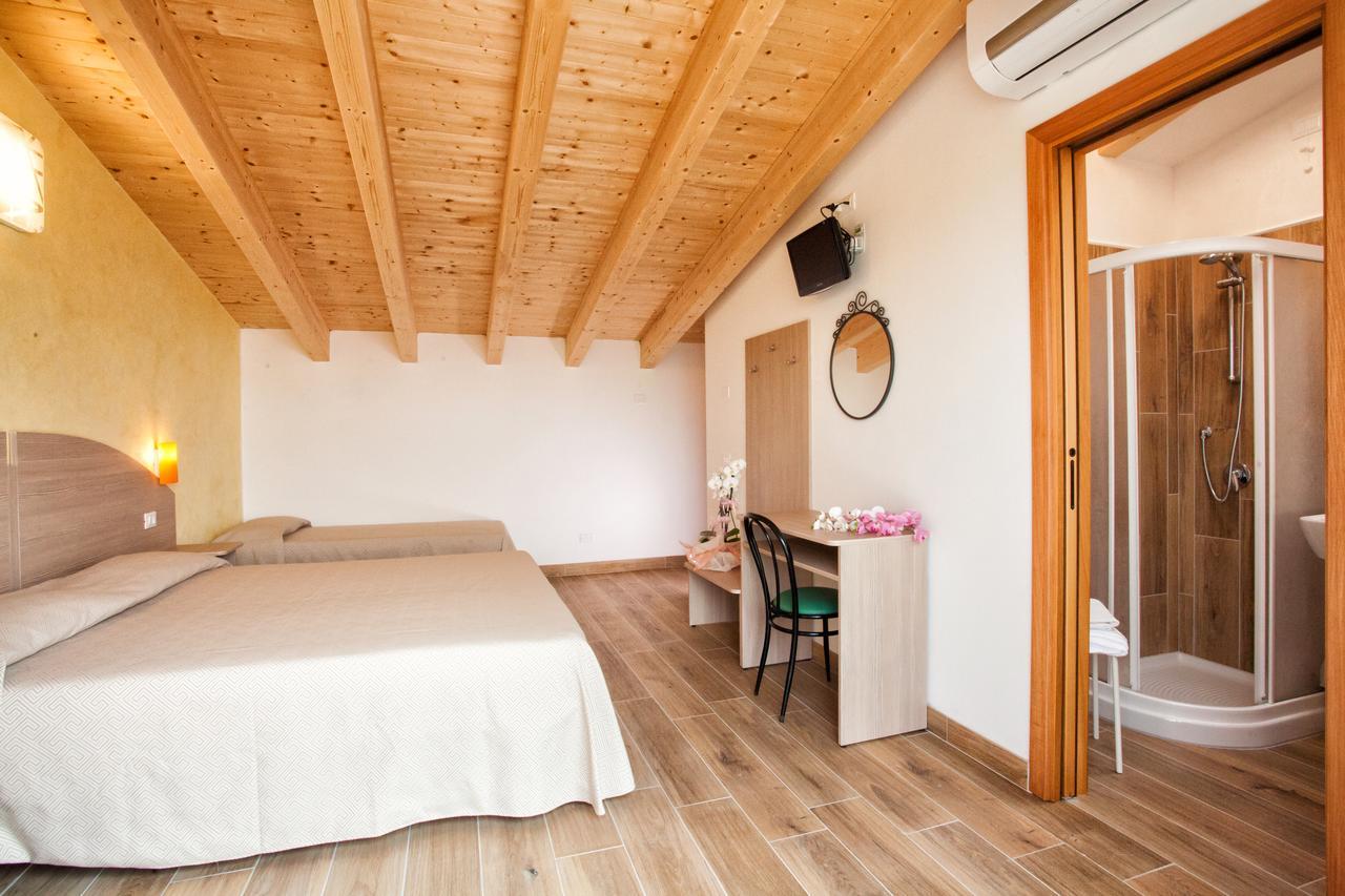Albergo Paris سوتّومارينا المظهر الخارجي الصورة