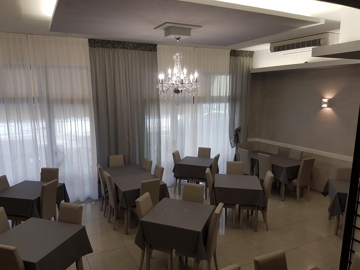 Albergo Paris سوتّومارينا المظهر الخارجي الصورة