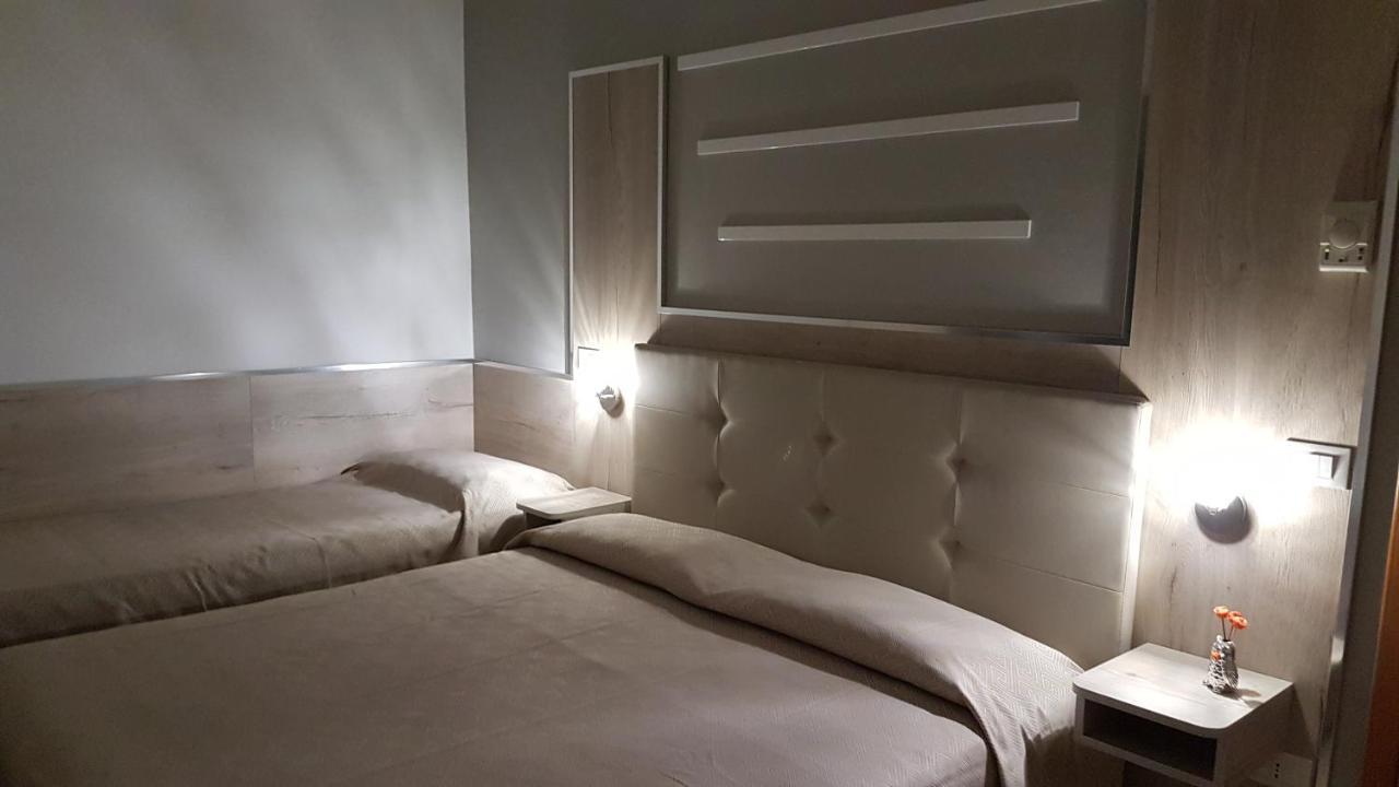 Albergo Paris سوتّومارينا المظهر الخارجي الصورة